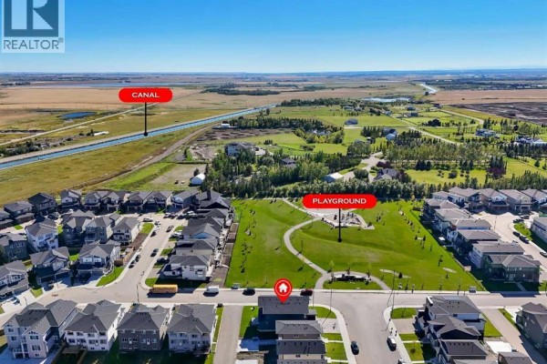 Living room - 1224 Waterford Drive, Chestermere, AB T1X3A1 Photo 2