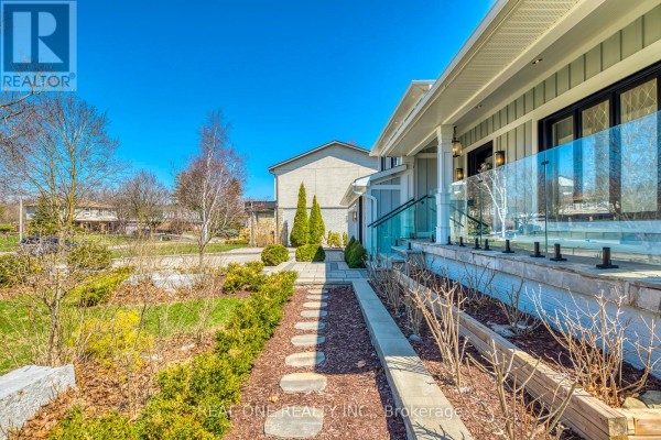 1224 Willowbrook Drive, Oakville, ON, photo 3