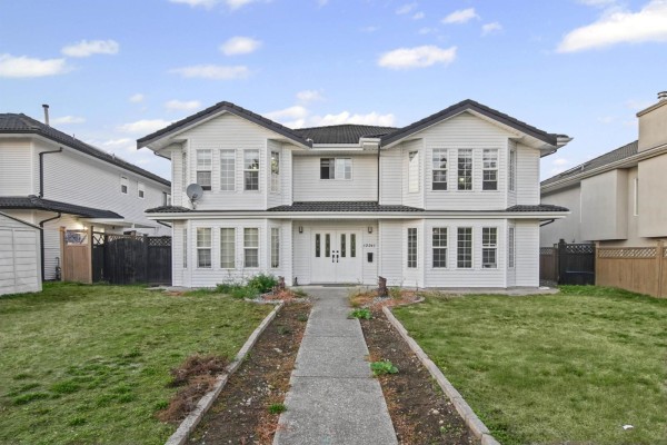 12247 64 Avenue, Surrey, BC V3W1W6 Photo 2