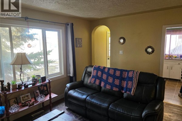 1225 104 Avenue, Dawson Creek, BC, photo 3