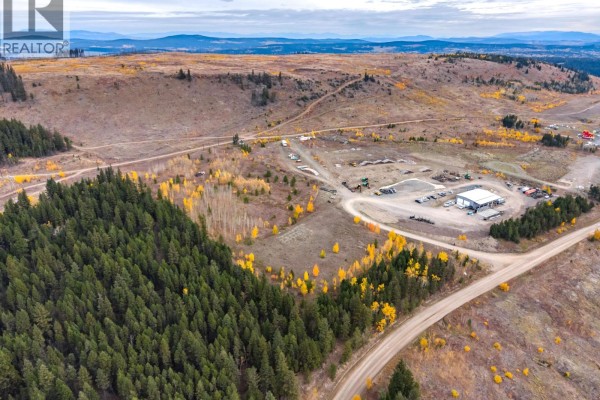 1225 Exeter Mckinley Road, 100 Mile House, BC V0K2E0 Photo 4