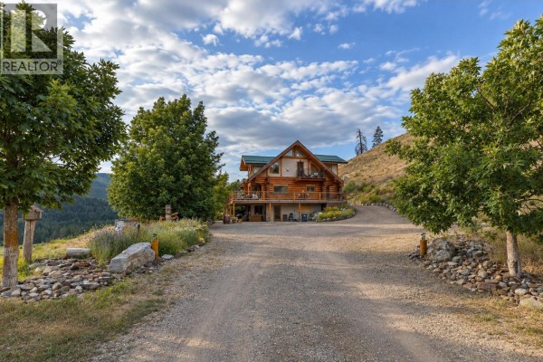 1225 Round Lake Road, Armstrong, BC, photo 3