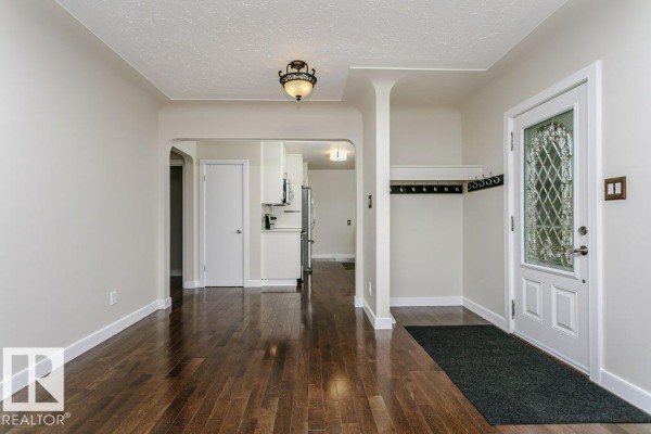 Primary Bedroom - 12255 Dovercourt Cr Nw, Edmonton, AB T5L4E4 Photo 5