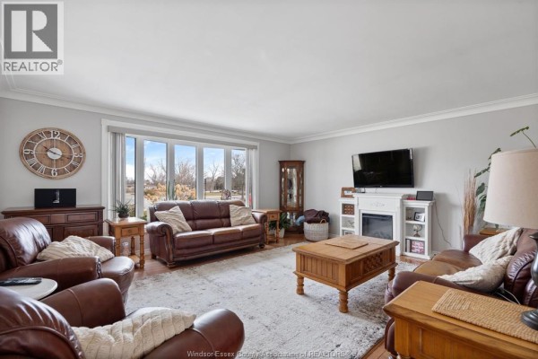 Family room - 1226 Aimee Street, Lakeshore, ON N0R1S0 Photo 3