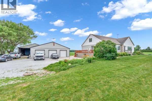 Primary Bedroom - 1226 Puce Road, Lakeshore, ON N8M2X7 Photo 5