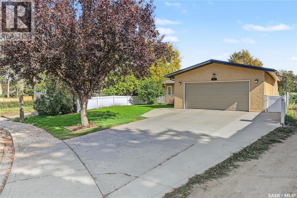 Kitchen - 1227 2nd Avenue Nw, Moose Jaw, SK S6H3R6 Photo 4
