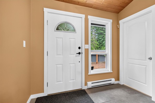 12271 Powell Street, Mission, BC V4S1C1 Photo 5