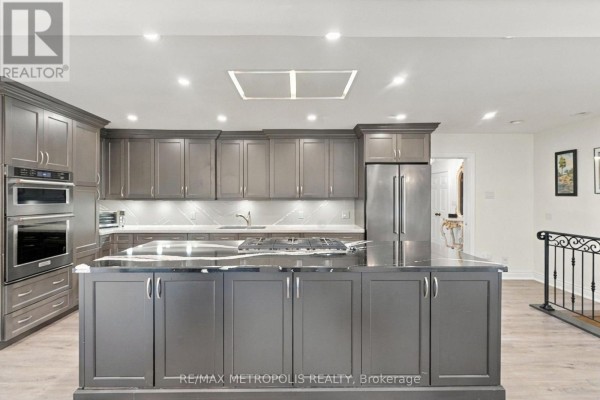 1228 Elgin Crescent, Oakville, ON L6H2J7 Photo 5