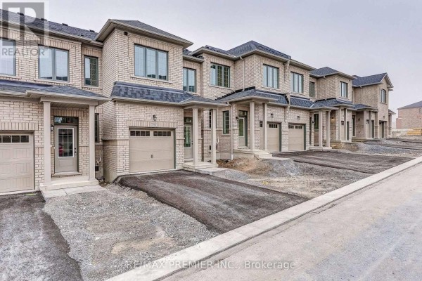 1228 Elizabeth Mackenzie Drive, Pickering, ON, photo 2