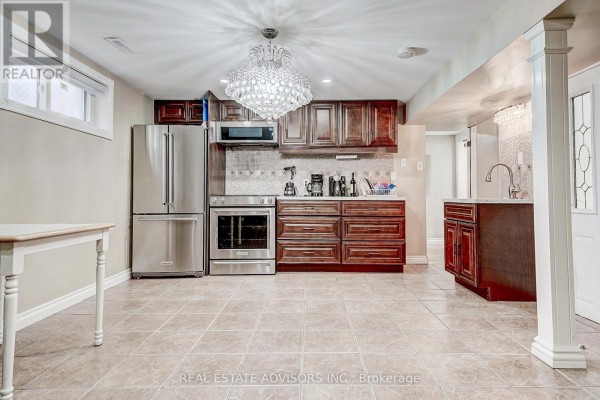 Dining room - 1228 Jane Street N, Toronto, ON M6M4X7 Photo 5