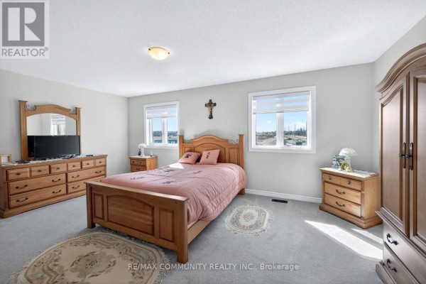 Bedroom 2 - 1228 Peelar Crescent, Innisfil, ON L0L1W0 Photo 5