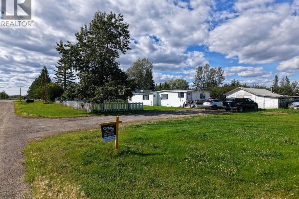 12282 Cottonwood Avenue, Fort St  John, BC, photo 2