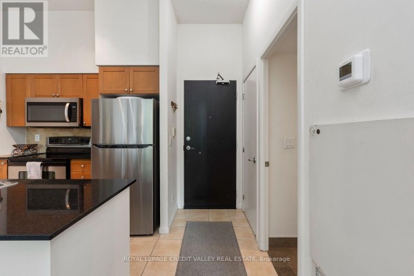 123 - 231 Fort York Boulevard, Toronto, ON M5V1B2 Photo 3