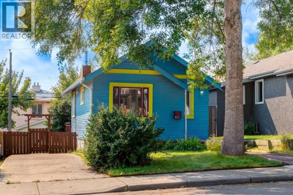 4pc Bathroom - 123 30 Avenue Nw, Calgary, AB T2M2N1 Photo 2