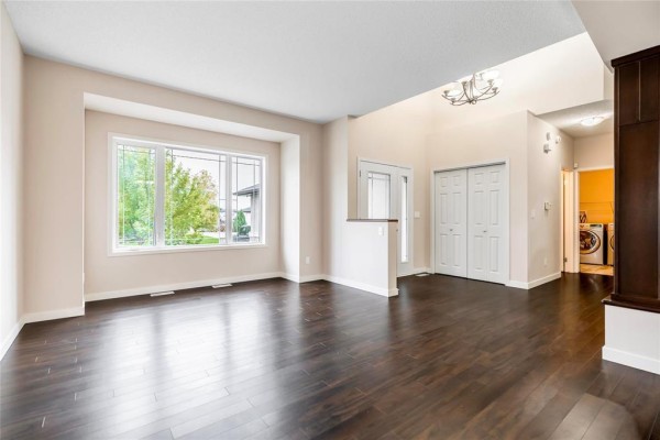Loft - 123 Blue Sun Drive, Winnipeg, MB R3X0G6 Photo 5