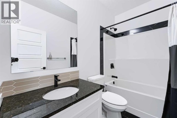 Kitchen - 123 Dawson Dock Cove, Chestermere, AB T1X2W9 Photo 5