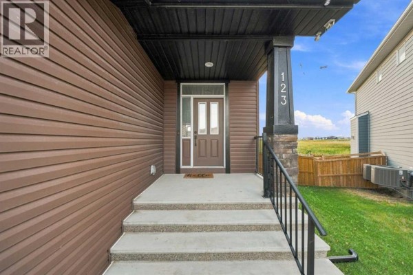 5pc Bathroom - 123 Dawson Harbour Court, Chestermere, AB T1X1Z7 Photo 5
