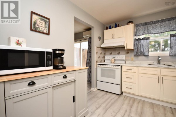 2pc Bathroom - 123 Gloria Court, Lower Sackville, NS B4E1Y1 Photo 4