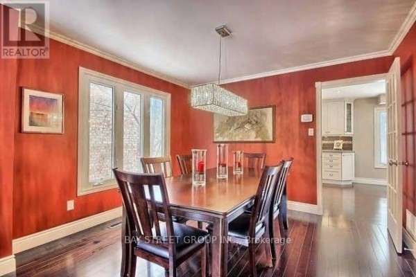 Dining room - 123 Heathwood Heights Drive, Aurora, ON L4G4W2 Photo 5