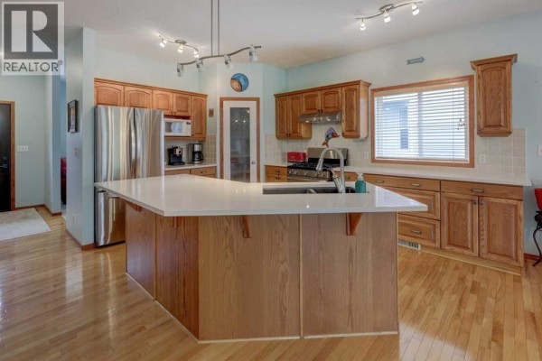 Foyer - 123 Hillview Road, Strathmore, AB T1P1W2 Photo 5