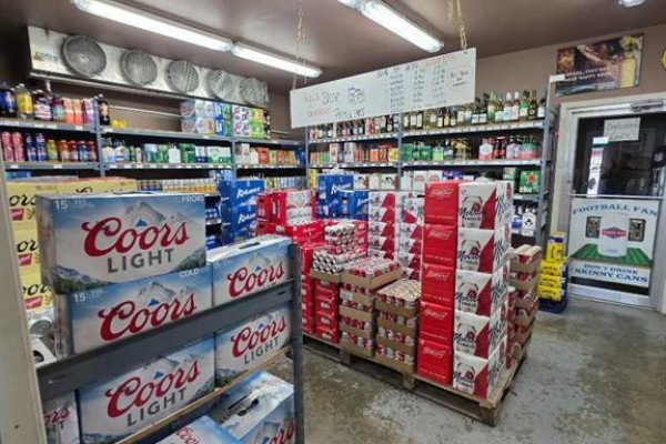 123 Liquor Store  Se, Calgary, AB X2X1R9 Photo 2