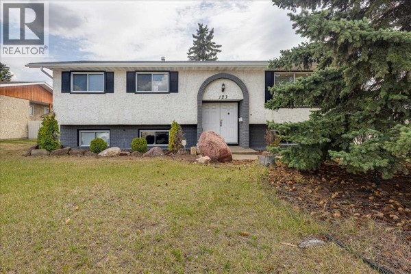 123 Nolan Street, Red Deer, AB, photo 2