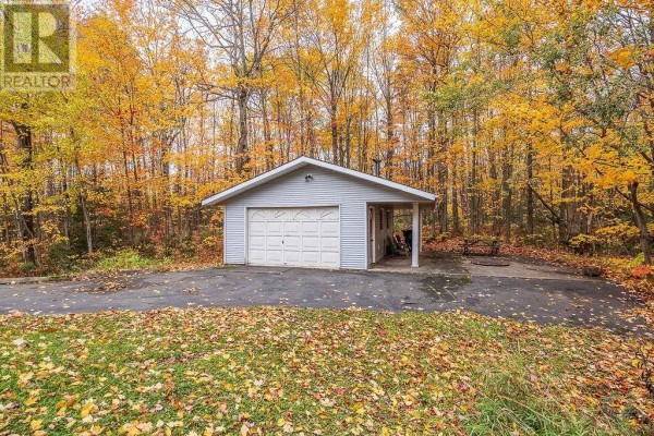 Living room - 123 Palomino Dr, Sault Ste  Marie, ON P6A0B2 Photo 4