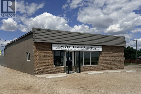 123 Railway Avenue E, Rosetown, SK S0L2V0 Photo 2