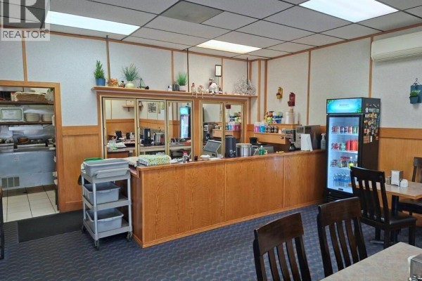 123 Railway Avenue E, Rosetown, SK S0L2V0 Photo 5