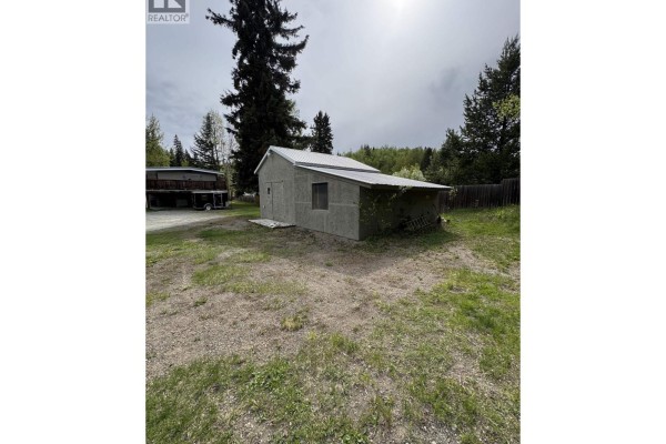 1230 Inverness Road, Prince George, BC V2K1H1 Photo 2