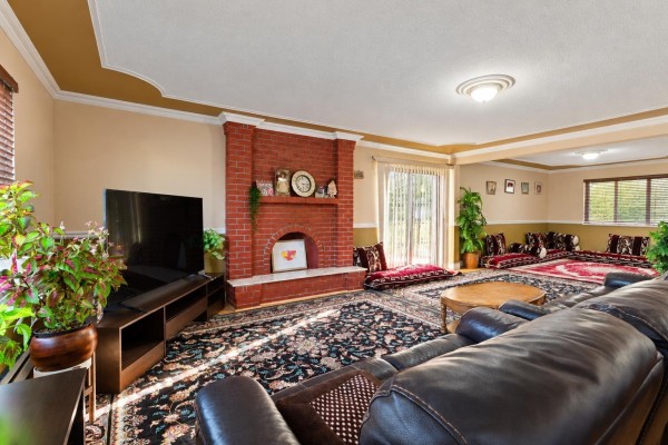 12302 68 Avenue, Surrey, BC V3W2C8 Photo 5