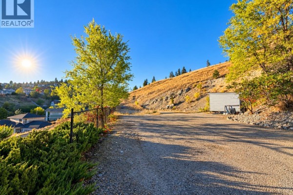 1231 Lund Road, Kelowna, BC V1X4K4 Photo 4