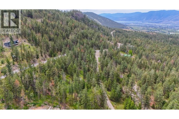 1231 Spiller Road, Penticton, BC V2A8T3 Photo 4