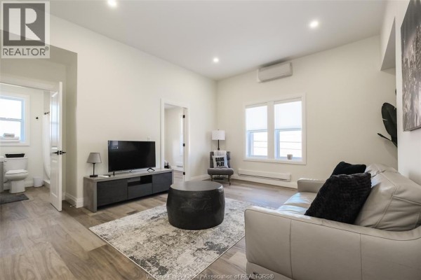 1231 University Avenue Unit# 1, Windsor, ON N9A5T2 Photo 5