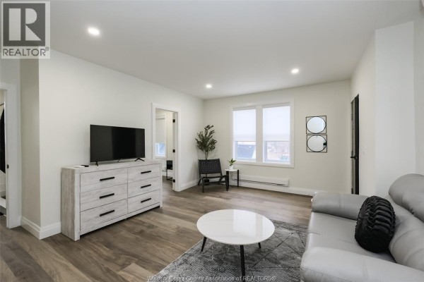 1231 Unversity Avenue Unit# 4, Windsor, ON N9A5T2 Photo 3