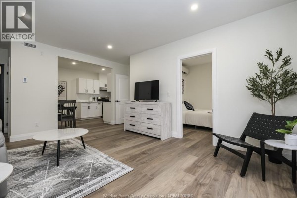 1231 Unversity Avenue Unit# 4, Windsor, ON N9A5T2 Photo 5