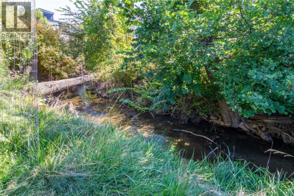 4pc Bathroom - 12310 Kalavista Drive, Coldstream, BC V1B1K5 Photo 4