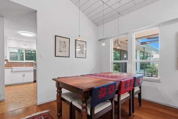 12318 24 Avenue, Surrey, BC V4A5P4 Photo 5