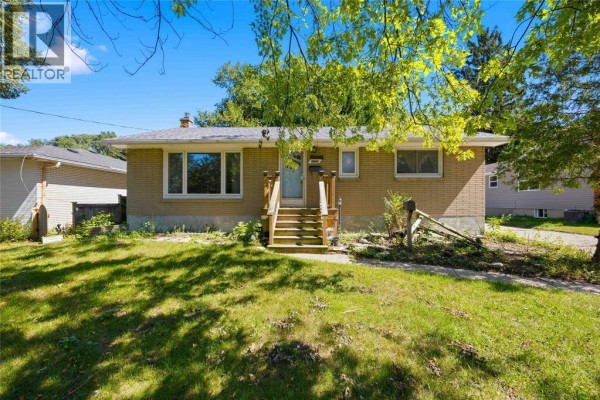 1232 Echo Road, Sarnia, ON, photo 3