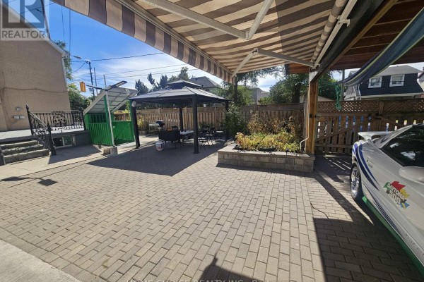 1232 Jane Street, Toronto, ON M6M4X8 Photo 5