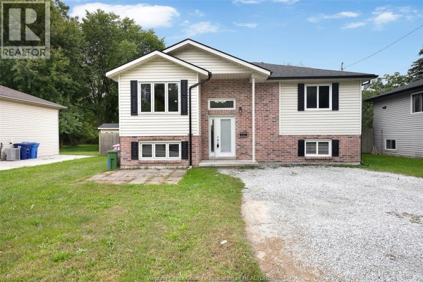 Family room - 1233 Armanda Street, Windsor, ON N9C3W8 Photo 3