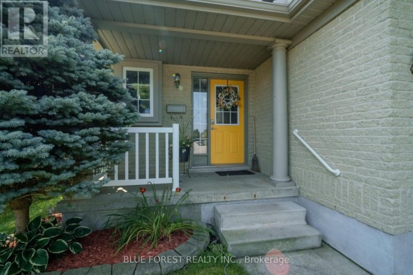 Bedroom - 1233 Crosscreek Crescent, London East, ON N5Y6H6 Photo 5