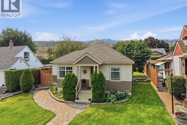 1233 Pine Street, Kamloops, BC, photo 2