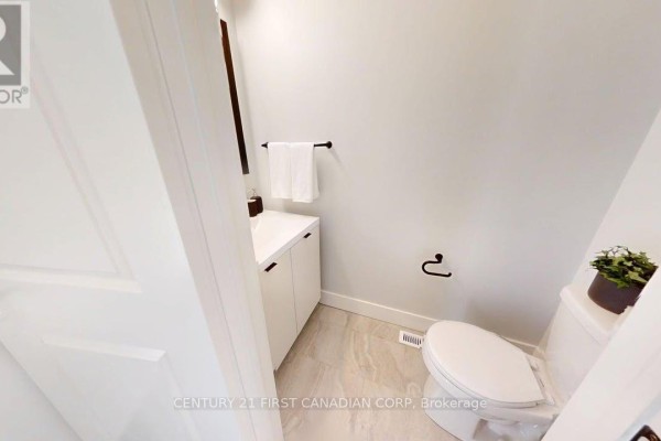 1233 Tulloch Avenue, London South, ON N6M0L8 Photo 2