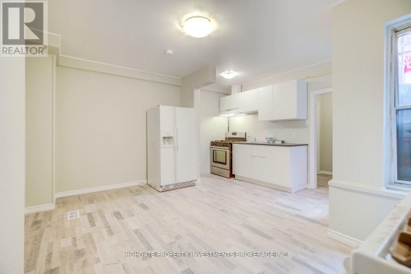 1234 Woodbine Avenue, Toronto, ON M4C4E4 Photo 5