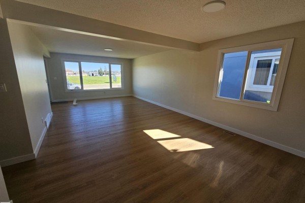 Kitchen - 12344 50 St Nw, Edmonton, AB T5W3E1 Photo 3
