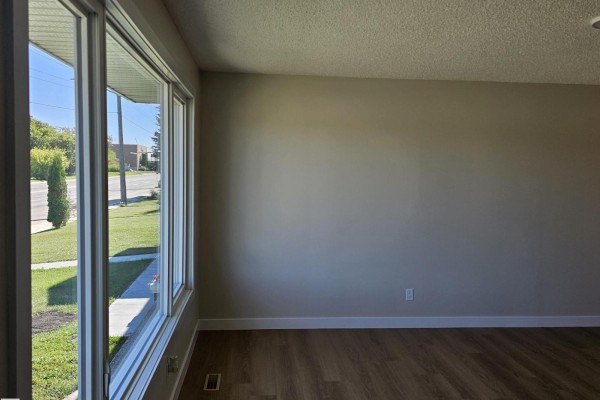 Bedroom 2 - 12344 50 St Nw, Edmonton, AB T5W3E1 Photo 5