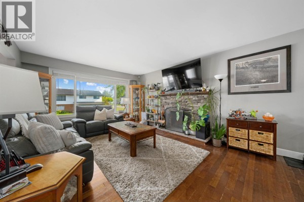 12347 Greenwell Street, Maple Ridge, BC V2X7J1 Photo 3