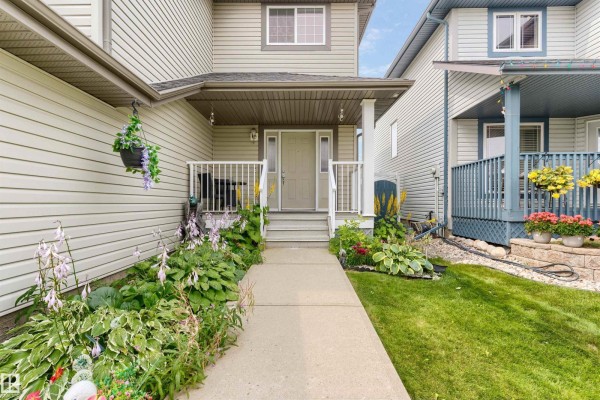 Family room - 1235 Ormsby Ln Nw, Edmonton, AB T5T6R2 Photo 4