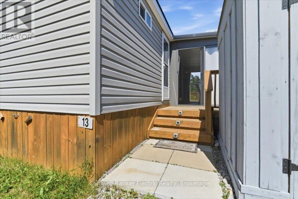 1235 Villiers Line 13 Lambton Avenue, Otonabee South Monaghan, ON, photo 3